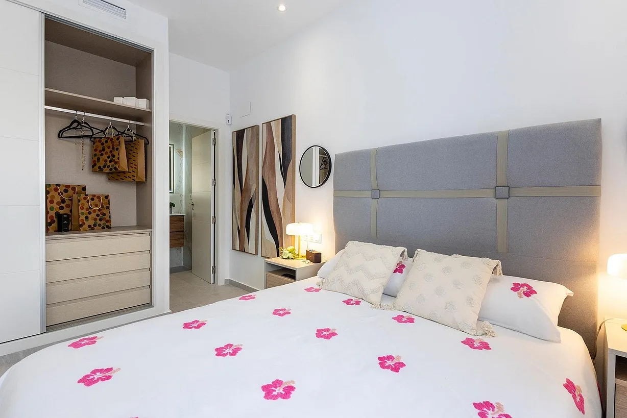 2 bedroom villa for sale - Bentley Hurst