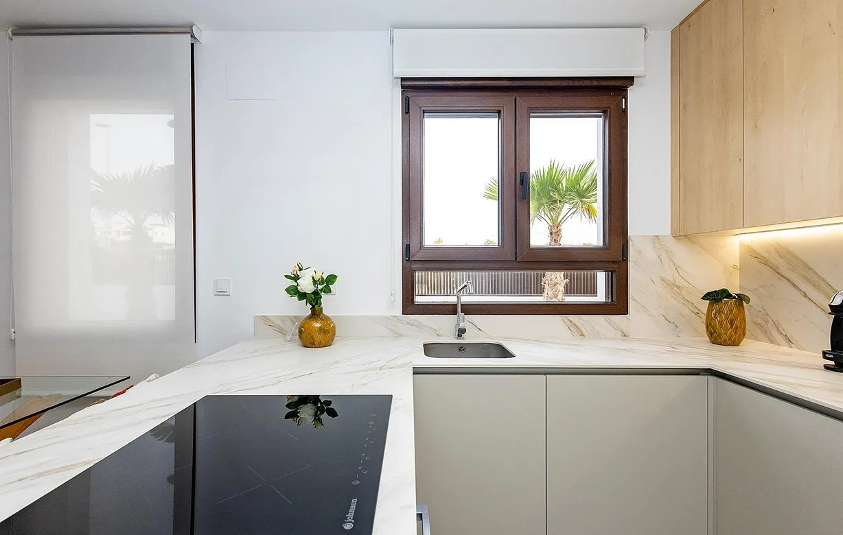 2 bedroom villa for sale - Bentley Hurst