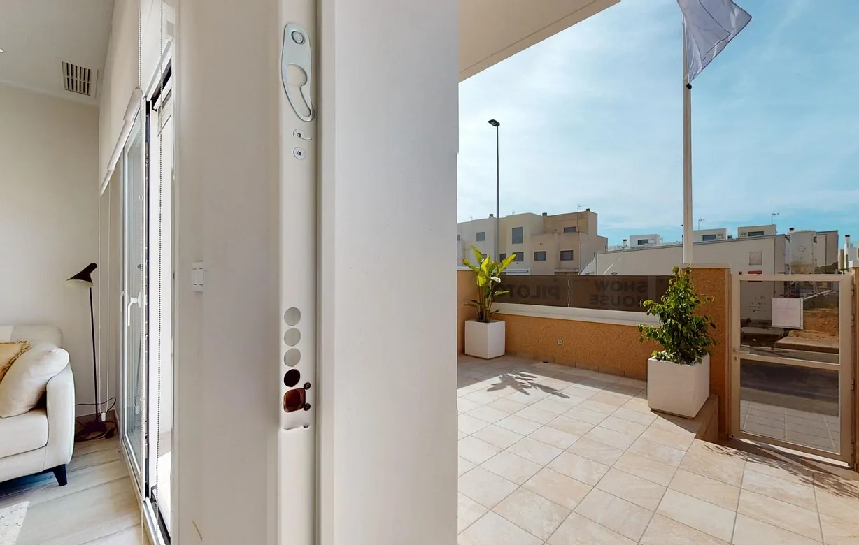 3 bedroom townhouse for sale - Bentley Hurst