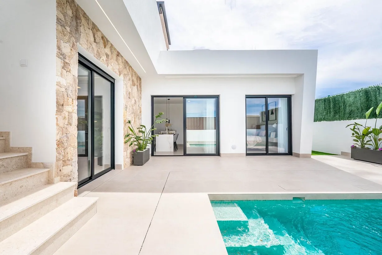 3 bedroom villa for sale - Bentley Hurst