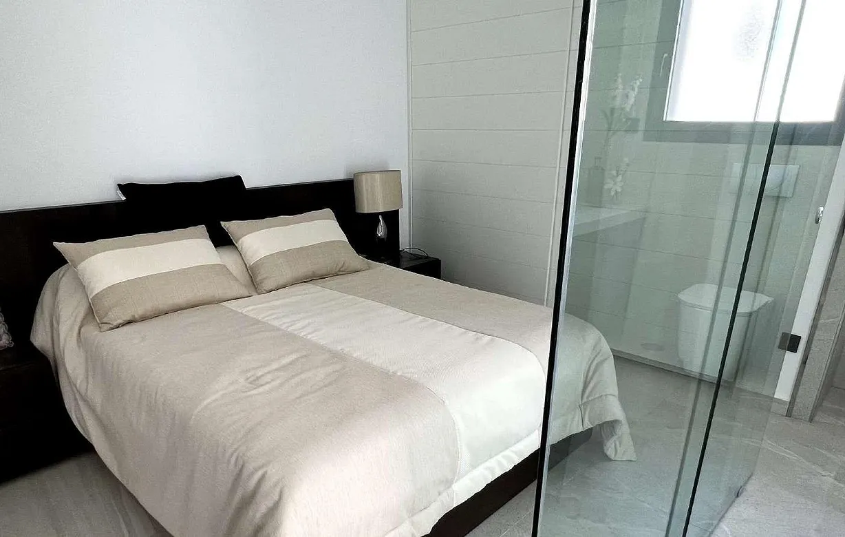 3 bedroom villa for sale - Bentley Hurst