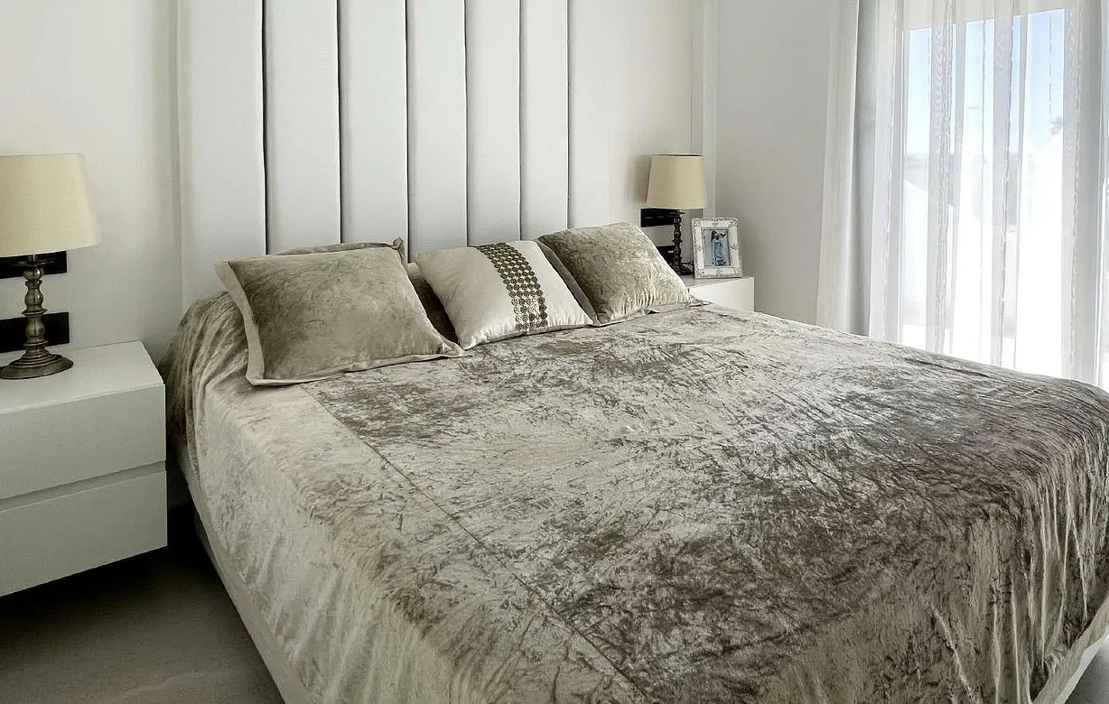 3 bedroom villa for sale - Bentley Hurst