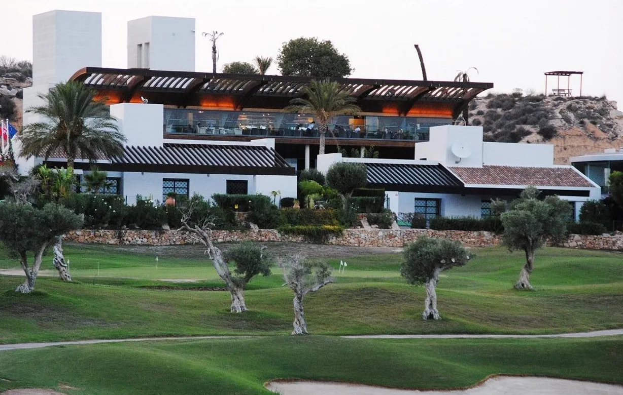 4 bedroom villa for sale - Bentley Hurst