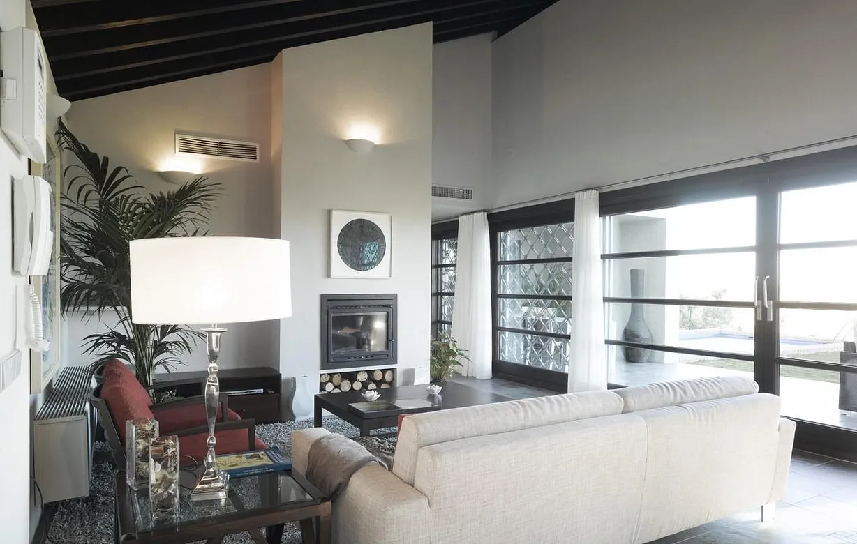 4 bedroom villa for sale - Bentley Hurst