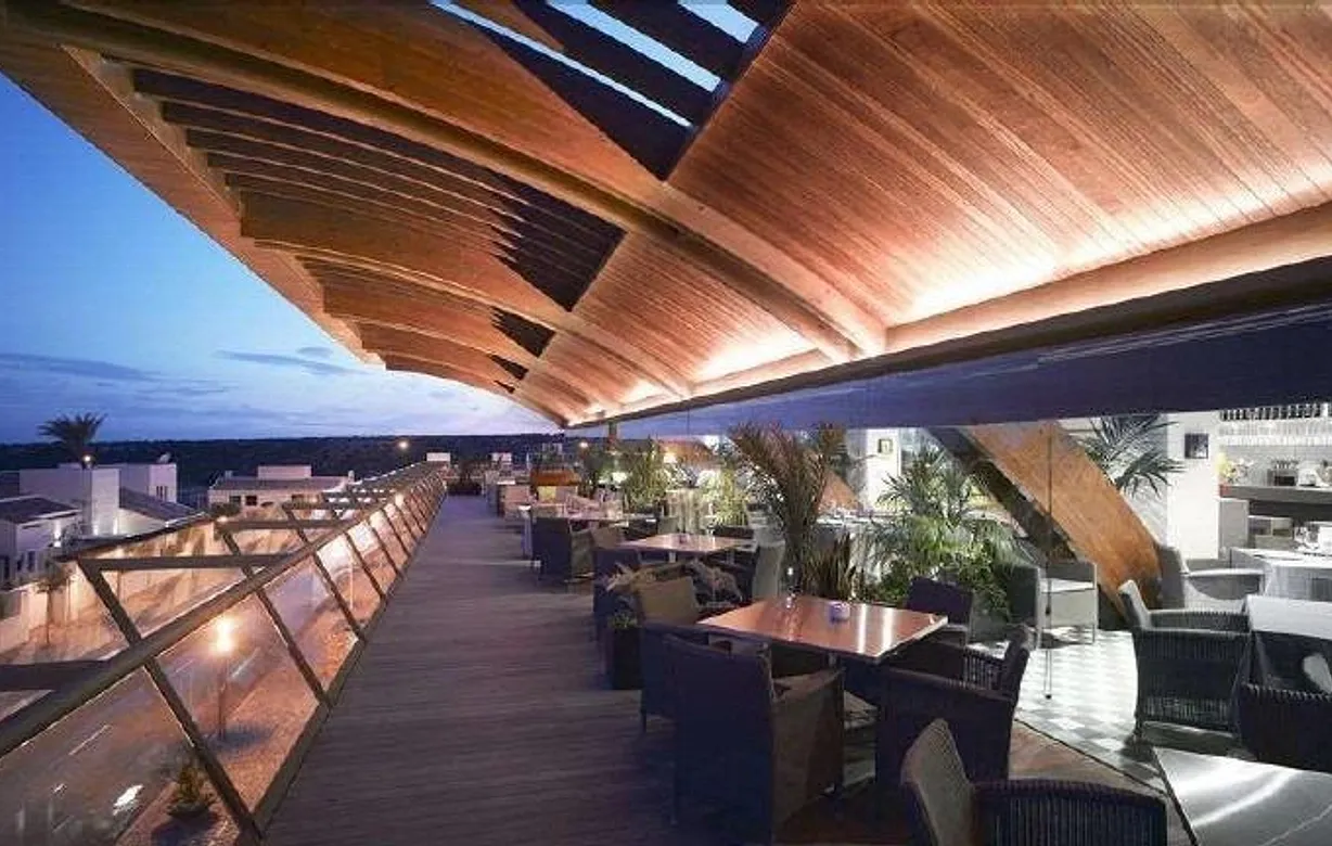 4 bedroom villa for sale - Bentley Hurst