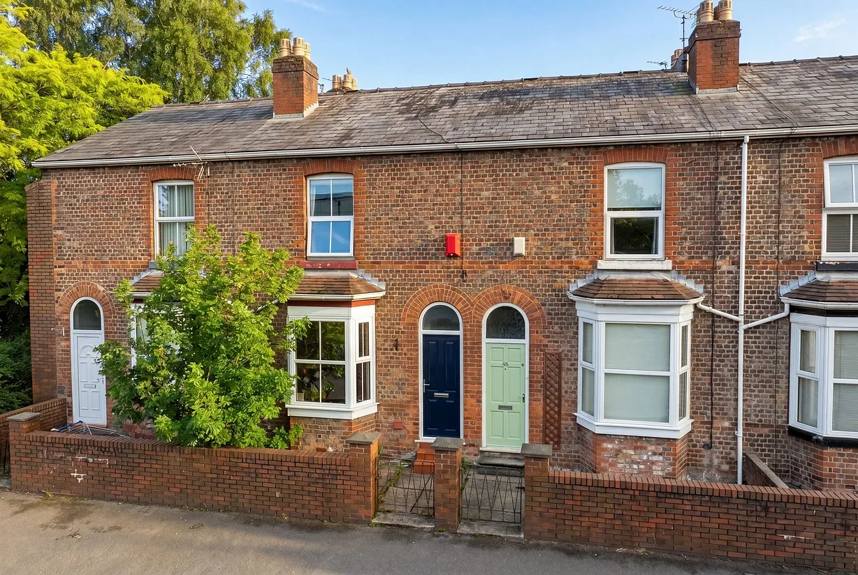 2 bedroom house for sale - Bentley Hurst