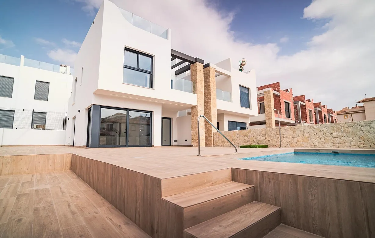 4 bedroom villa for sale - Bentley Hurst