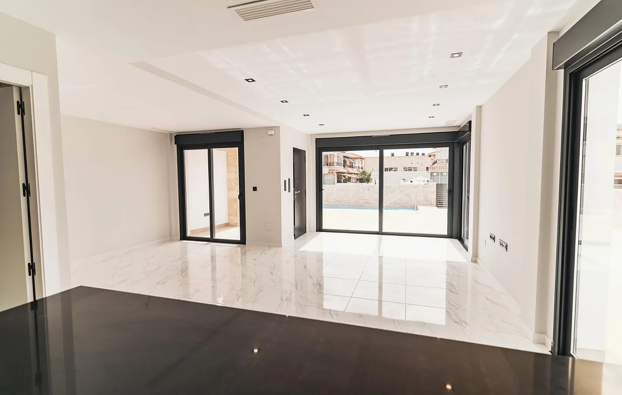 4 bedroom villa for sale - Bentley Hurst