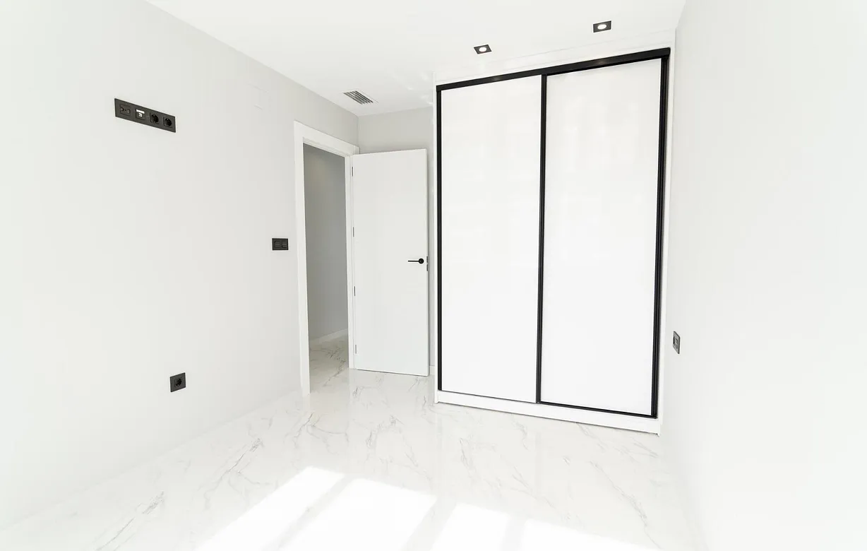 4 bedroom villa for sale - Bentley Hurst
