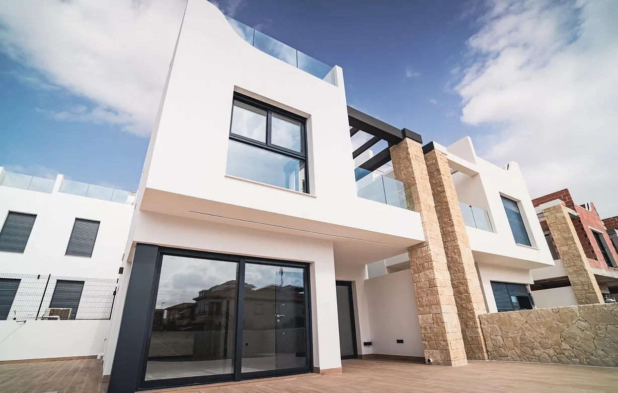 4 bedroom villa for sale - Bentley Hurst