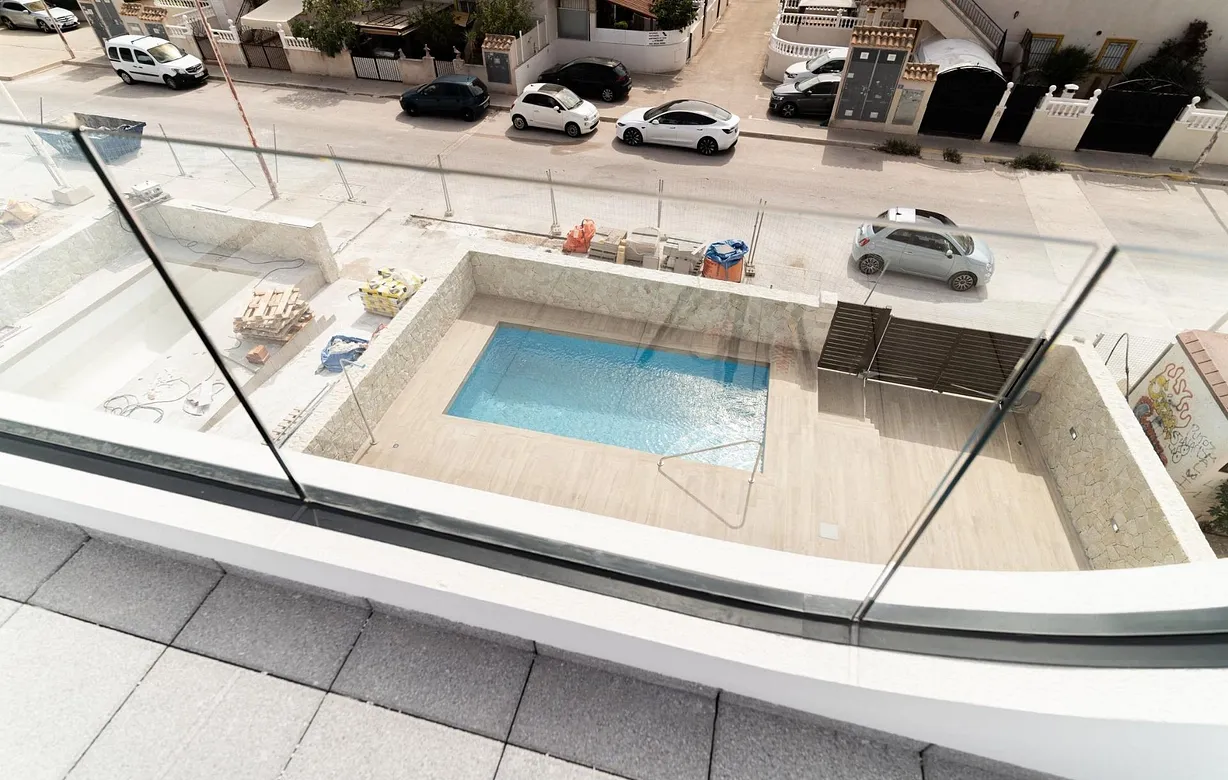 4 bedroom villa for sale - Bentley Hurst