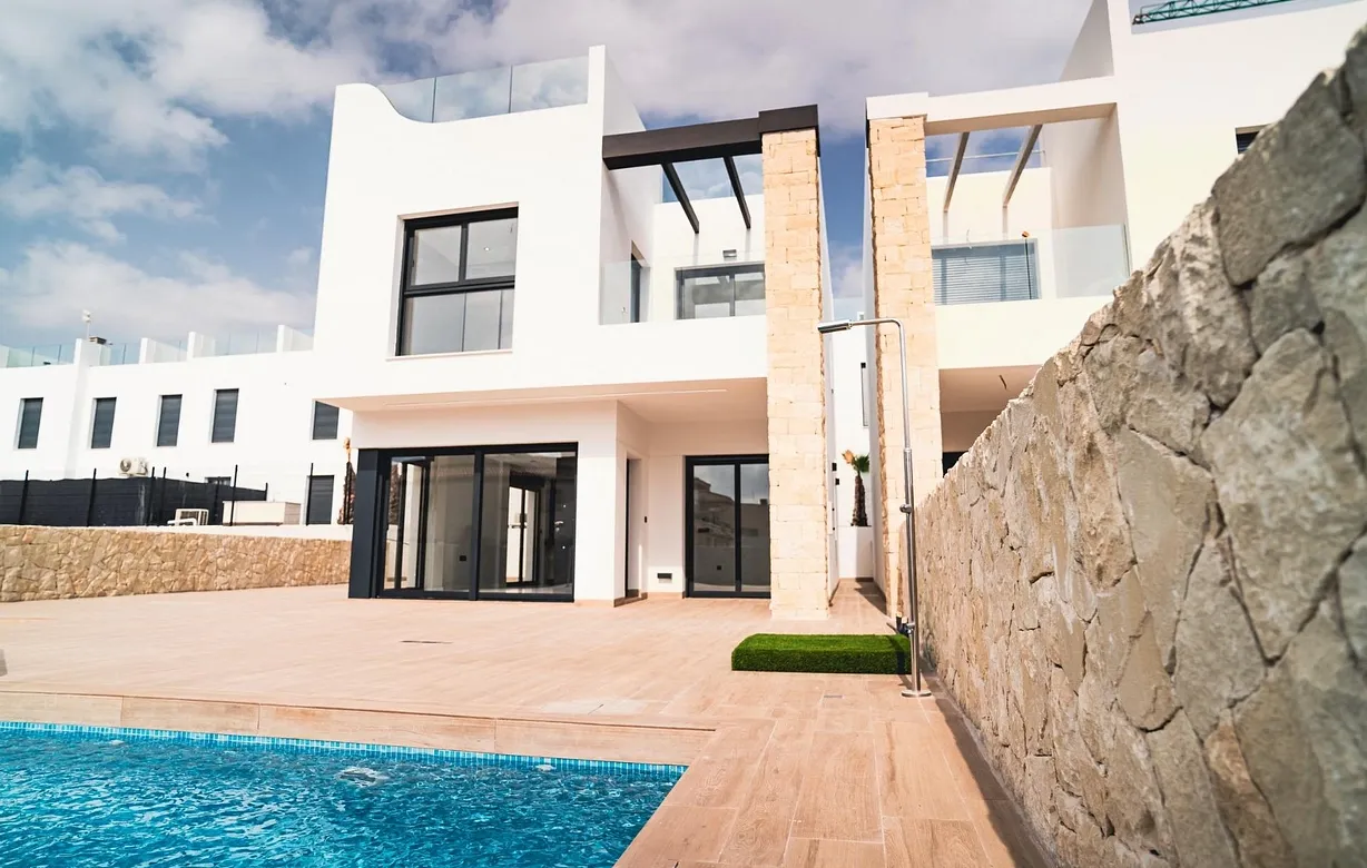 4 bedroom villa for sale - Bentley Hurst