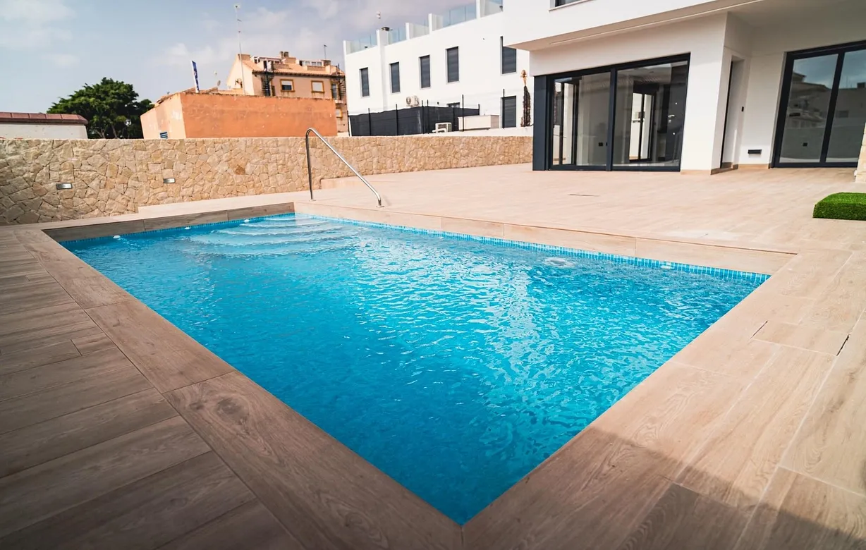 4 bedroom villa for sale - Bentley Hurst