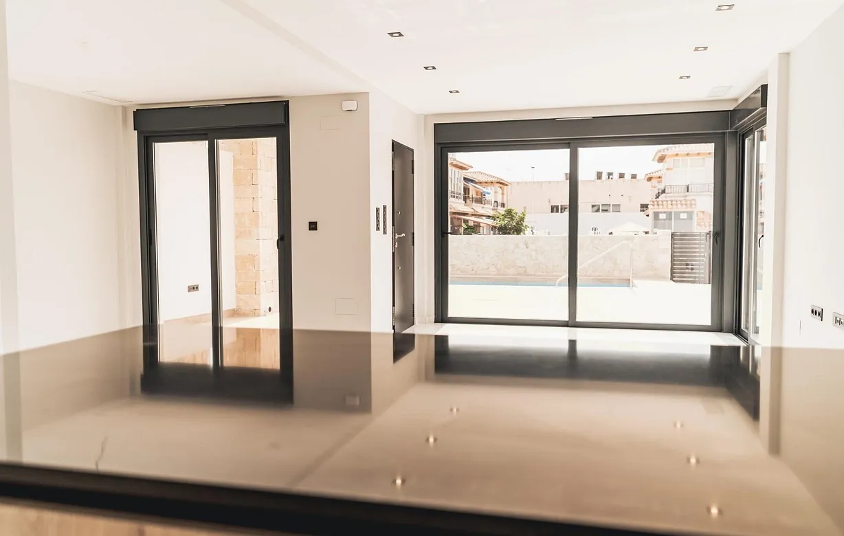 4 bedroom villa for sale - Bentley Hurst