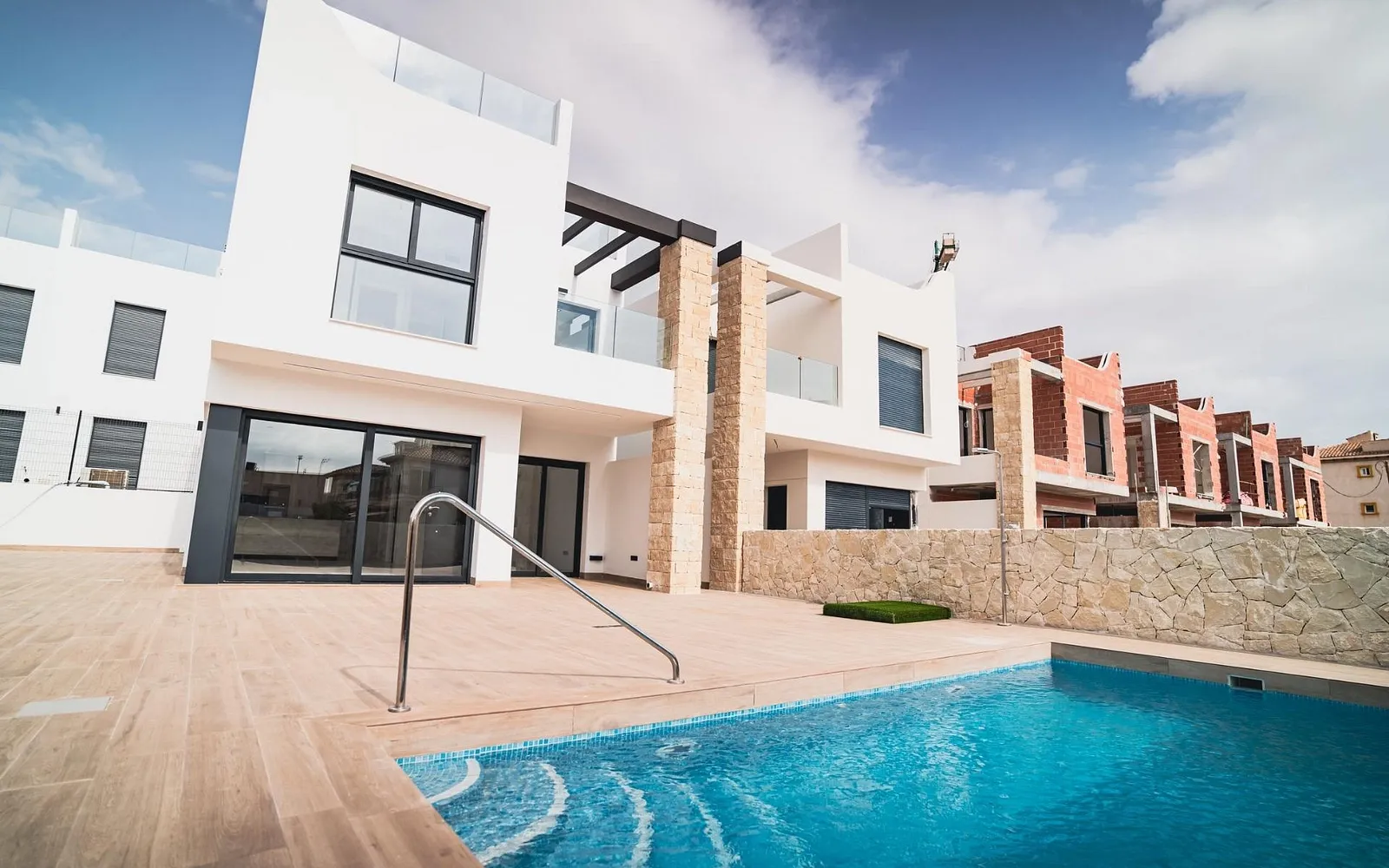 4 bedroom villa for sale - Bentley Hurst