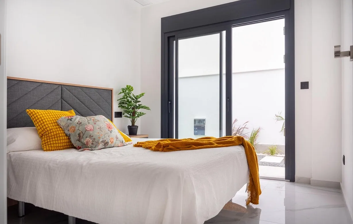 3 bedroom villa for sale - Bentley Hurst