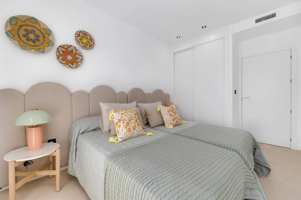 3 bedroom villa for sale - Bentley Hurst