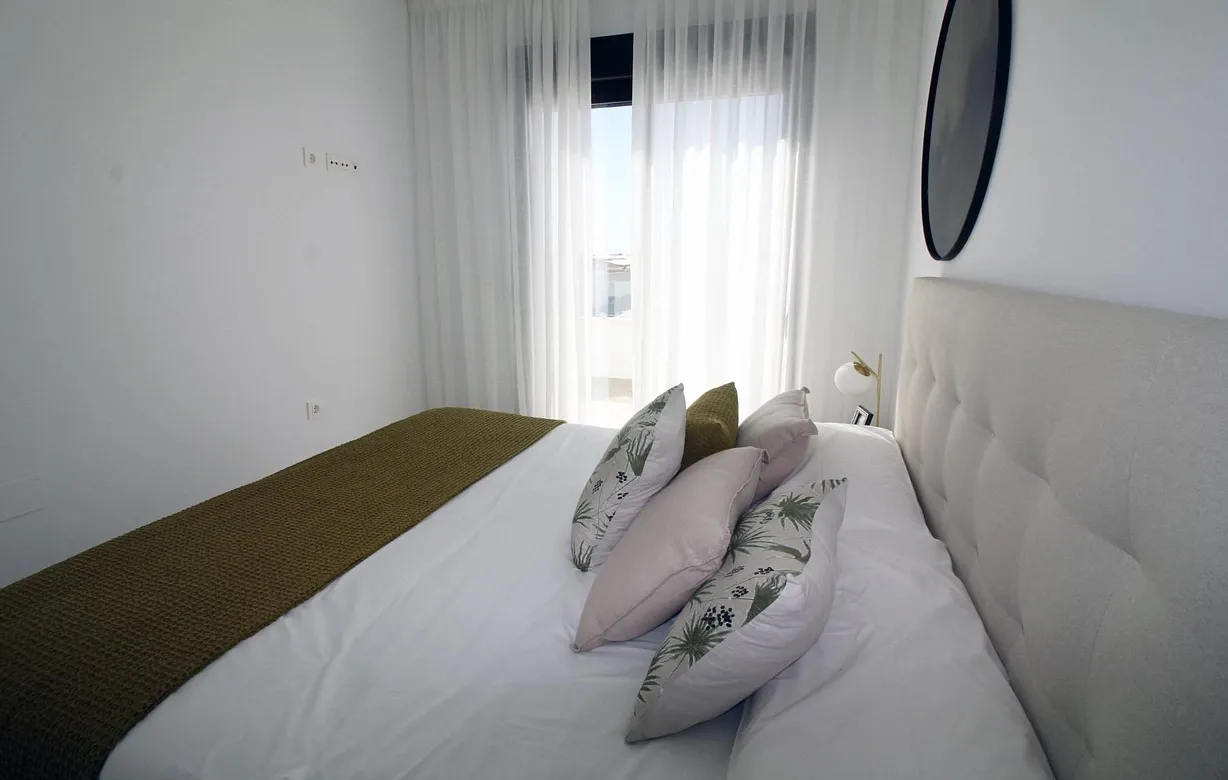 3 bedroom townhouse for sale - Bentley Hurst