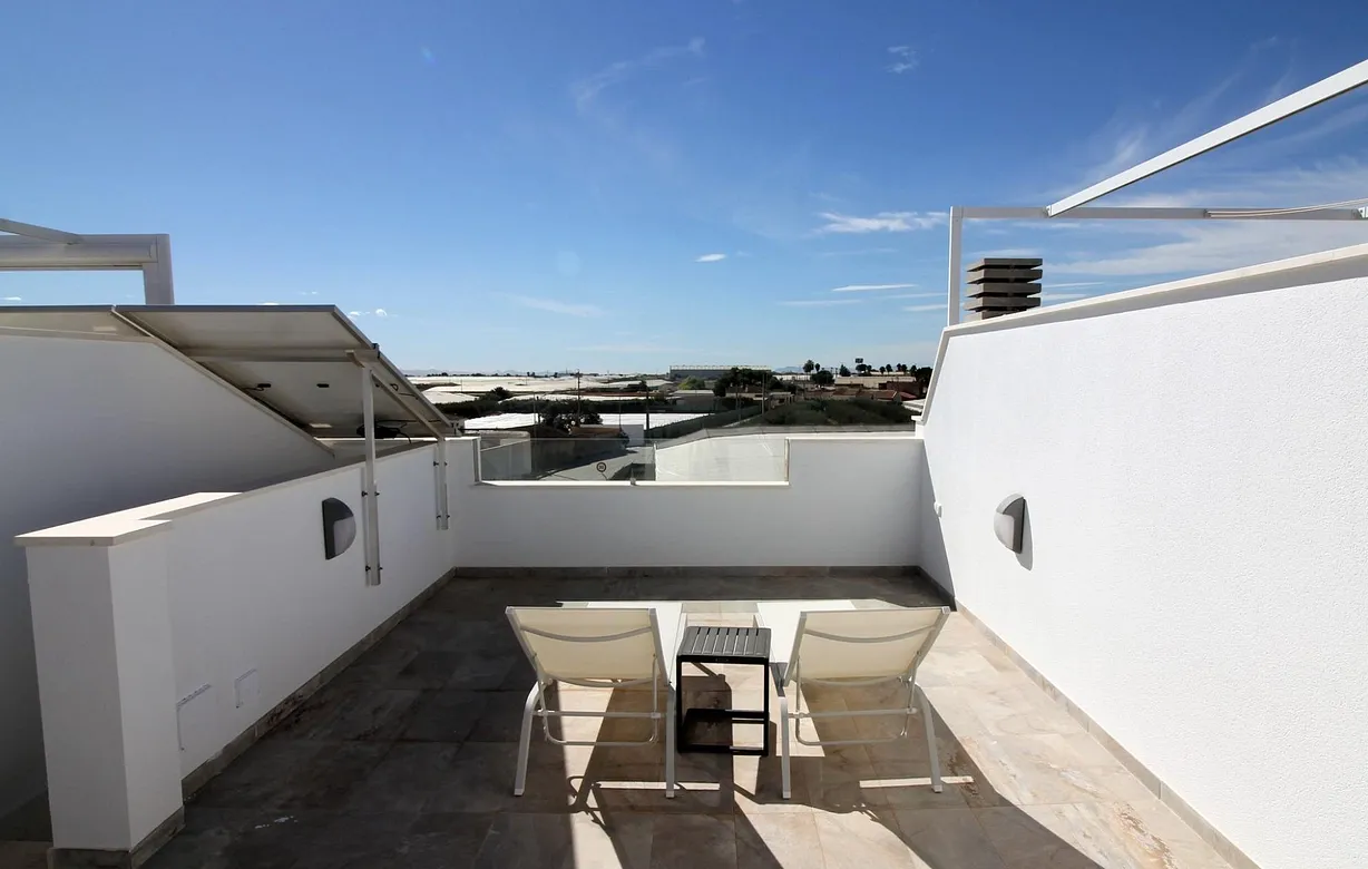 4 bedroom villa for sale - Bentley Hurst