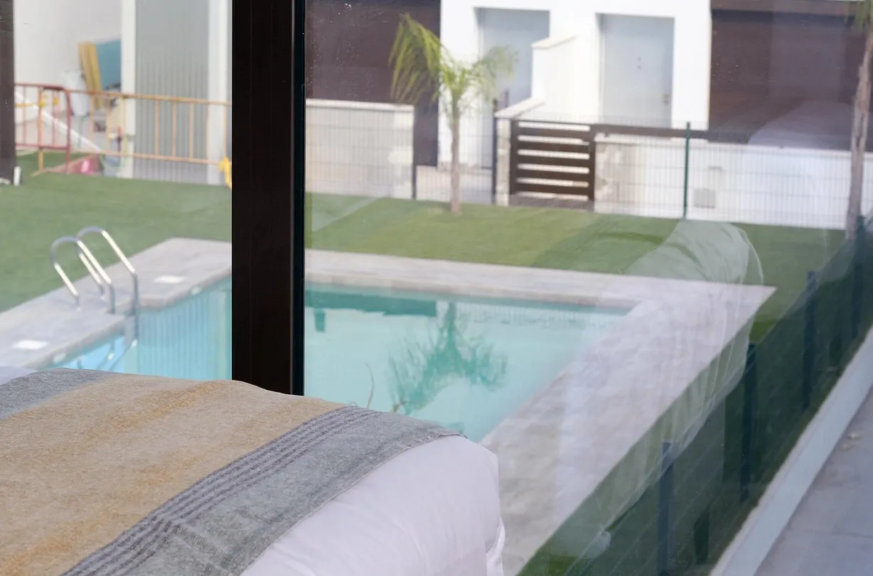 4 bedroom villa for sale - Bentley Hurst