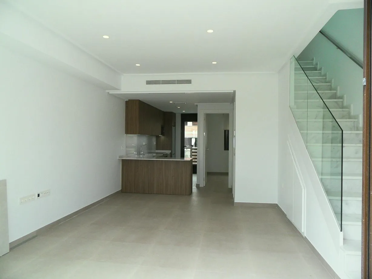4 bedroom villa for sale - Bentley Hurst
