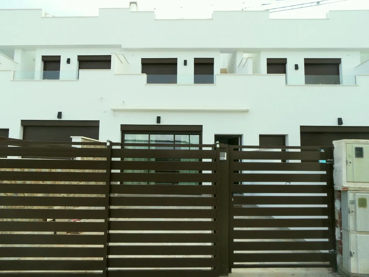 4 bedroom villa for sale - Bentley Hurst