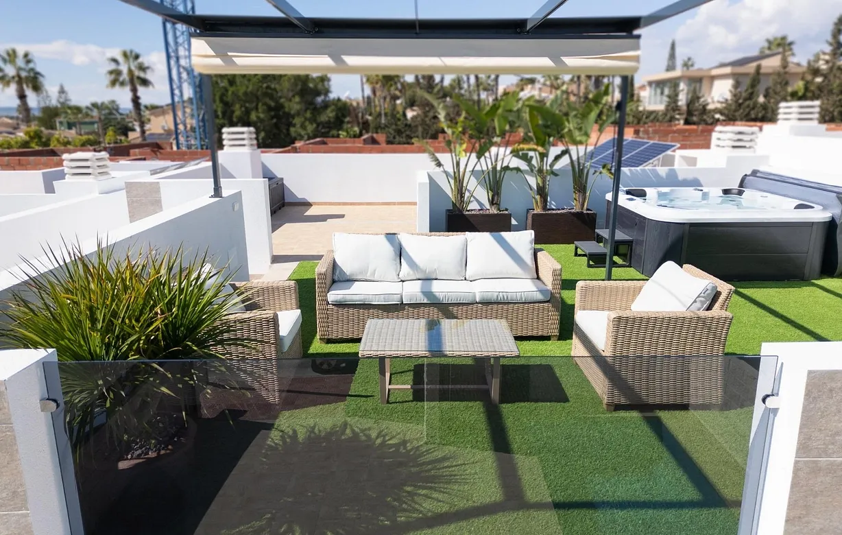 3 bedroom villa for sale - Bentley Hurst