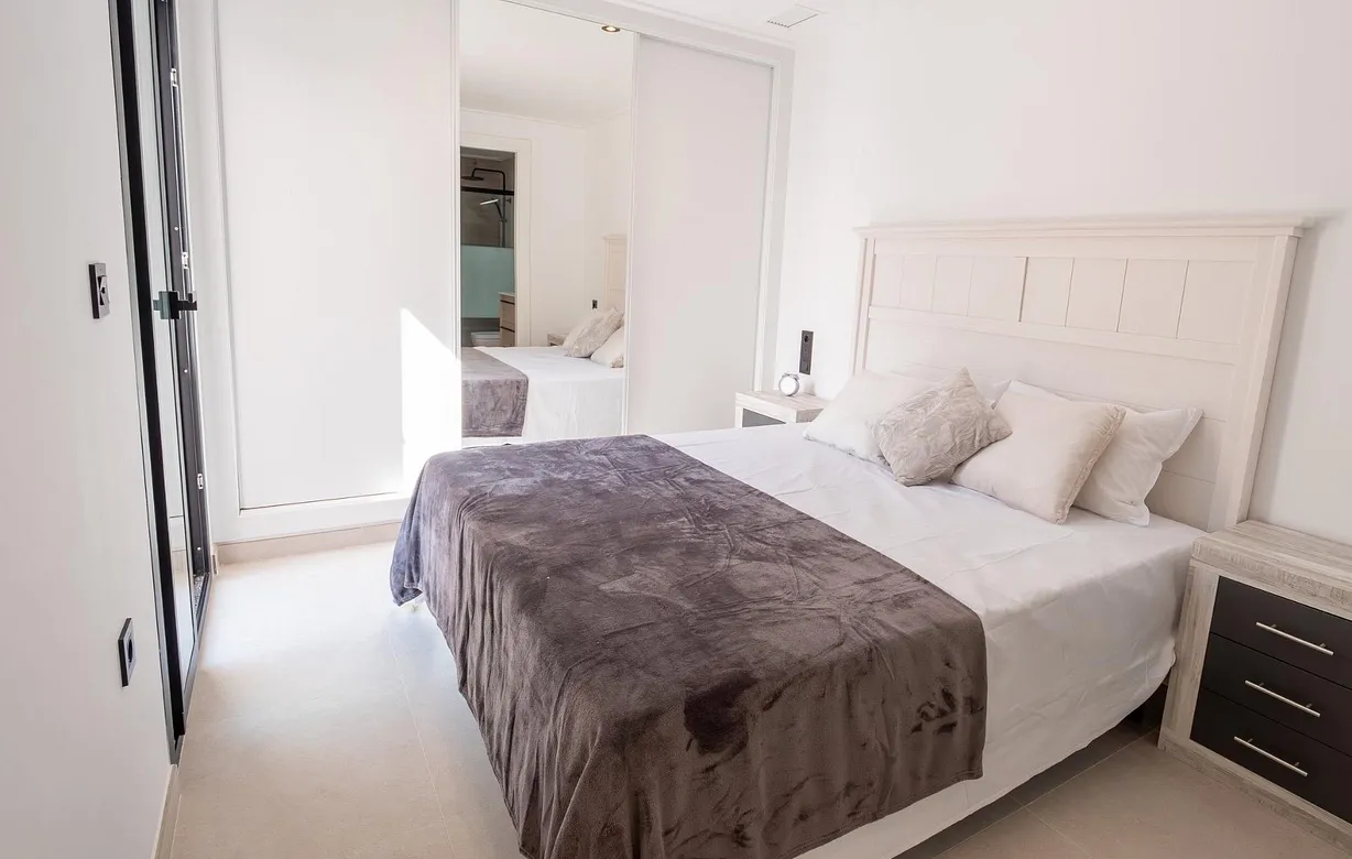 3 bedroom villa for sale - Bentley Hurst