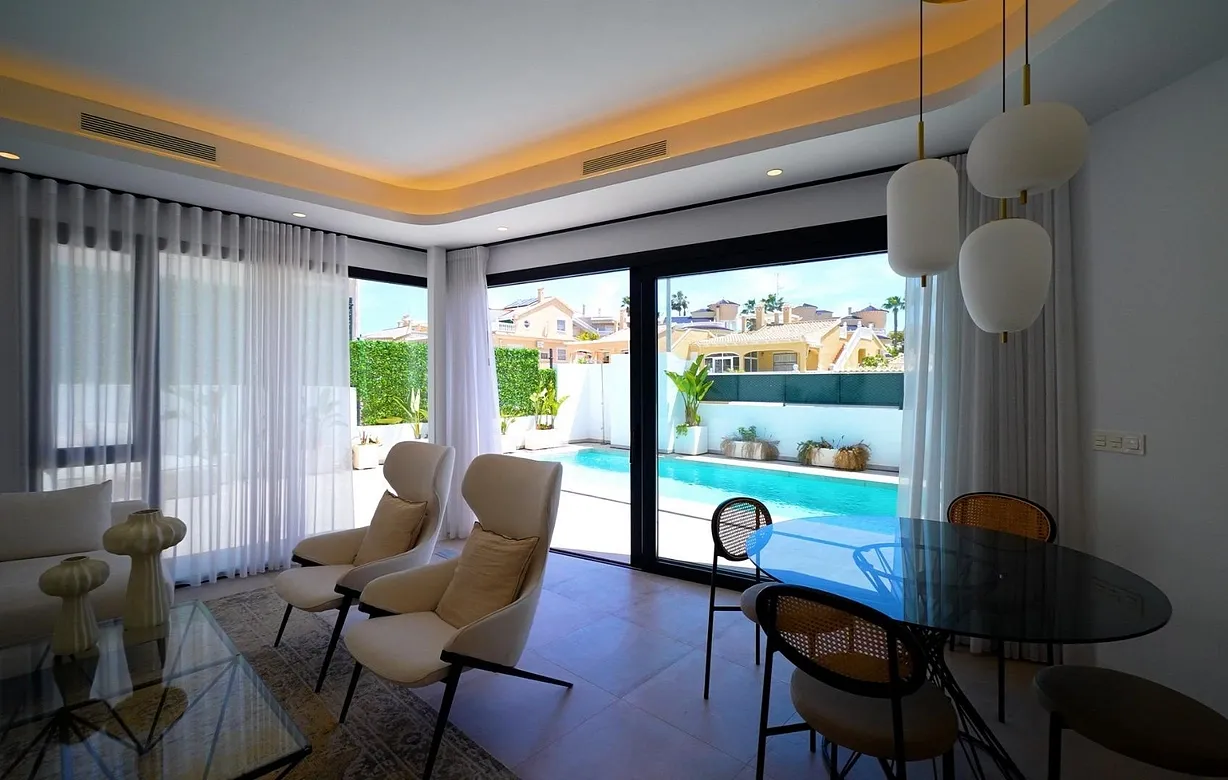 3 bedroom villa for sale - Bentley Hurst