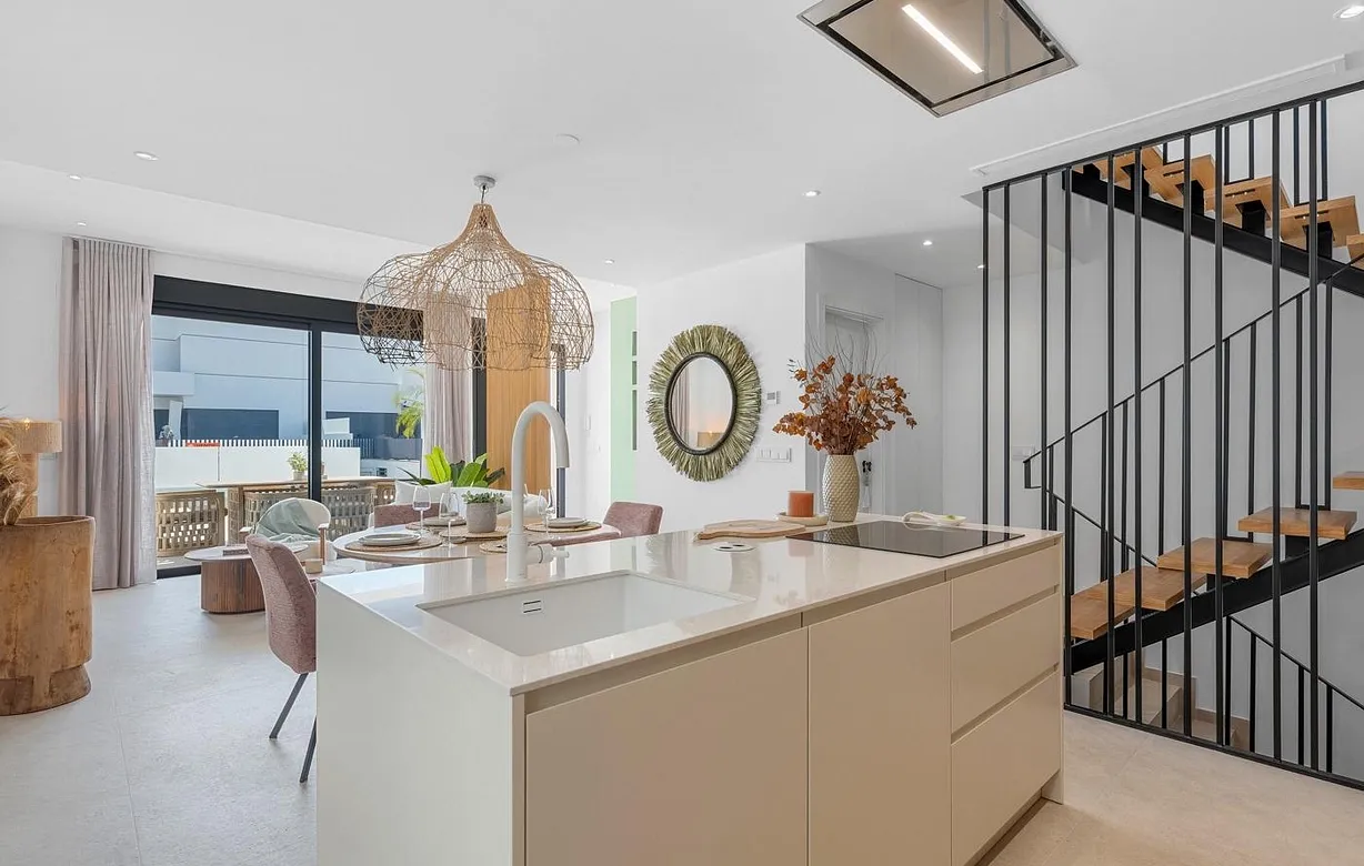 3 bedroom townhouse for sale - Bentley Hurst