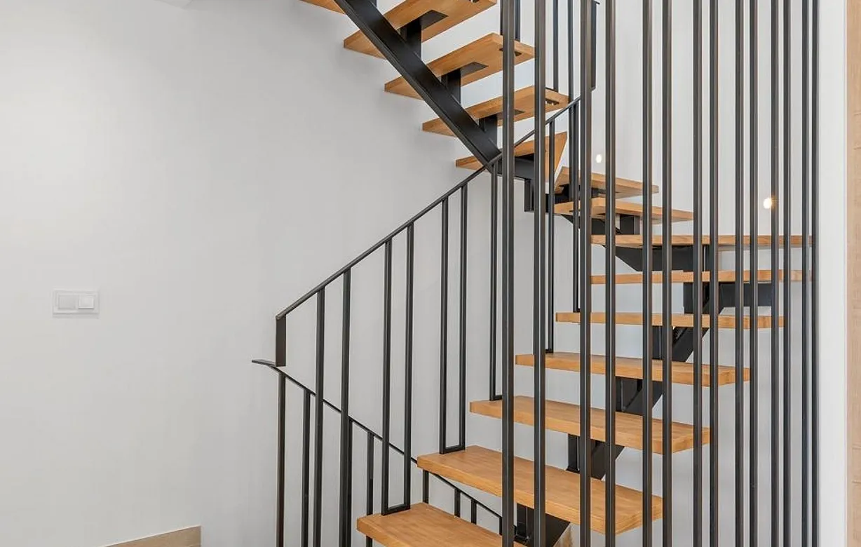 3 bedroom townhouse for sale - Bentley Hurst