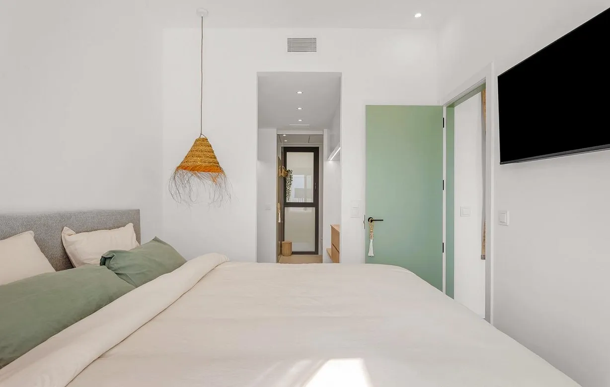 3 bedroom townhouse for sale - Bentley Hurst