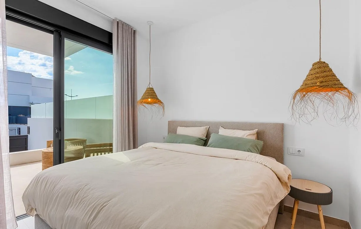 3 bedroom townhouse for sale - Bentley Hurst