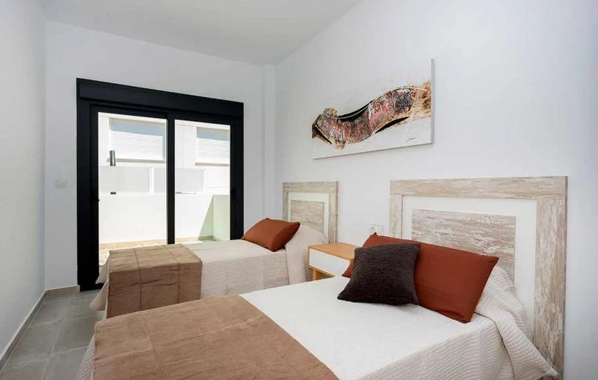 3 bedroom villa for sale - Bentley Hurst