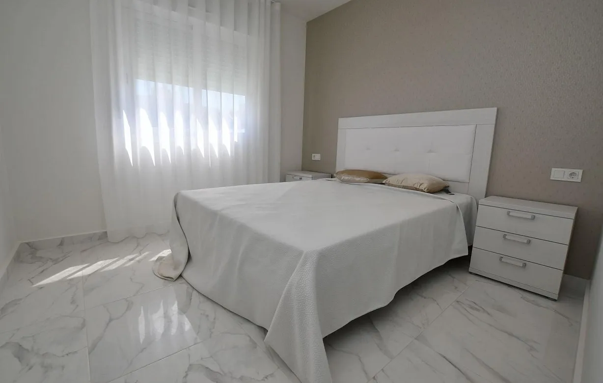 2 bedroom bungalow for sale - Bentley Hurst