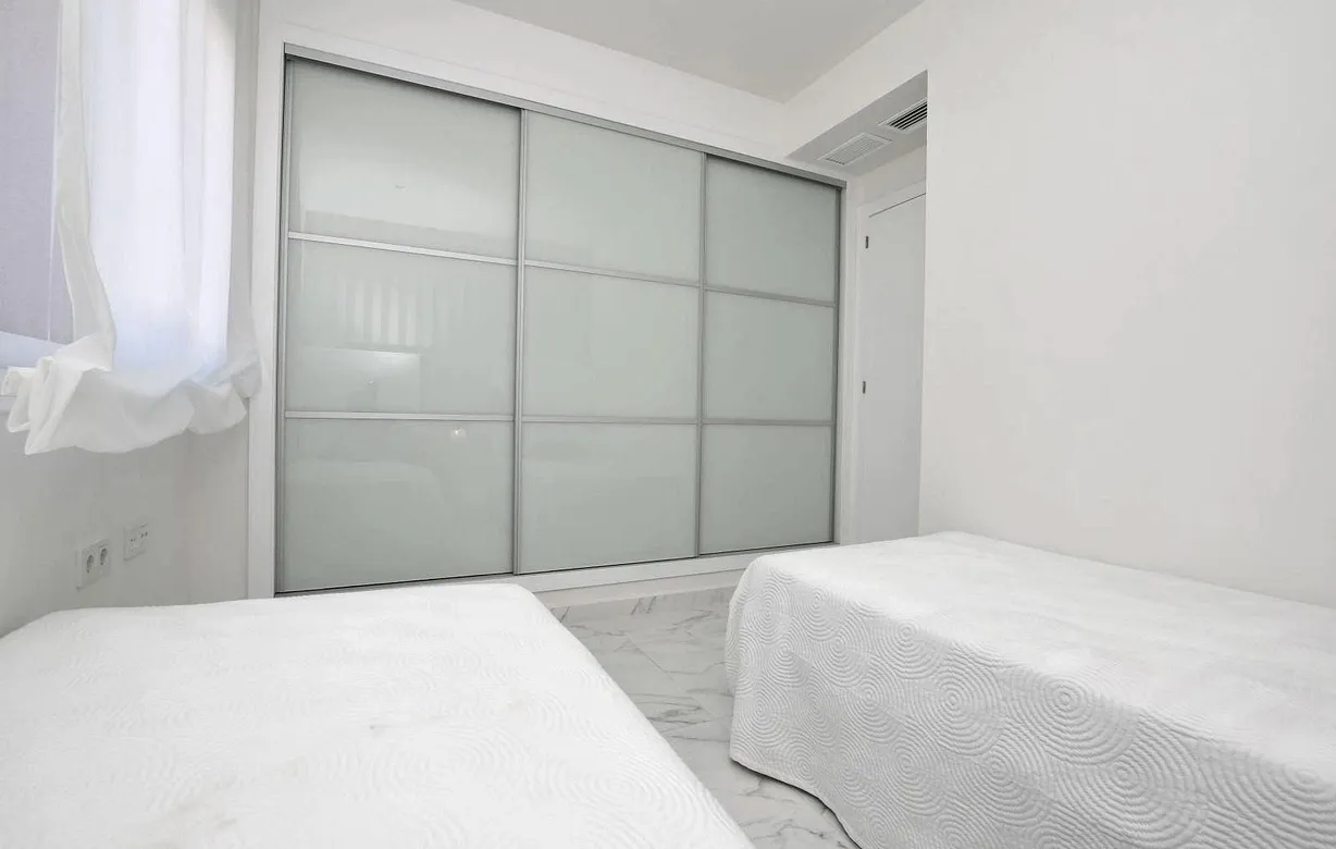 2 bedroom bungalow for sale - Bentley Hurst