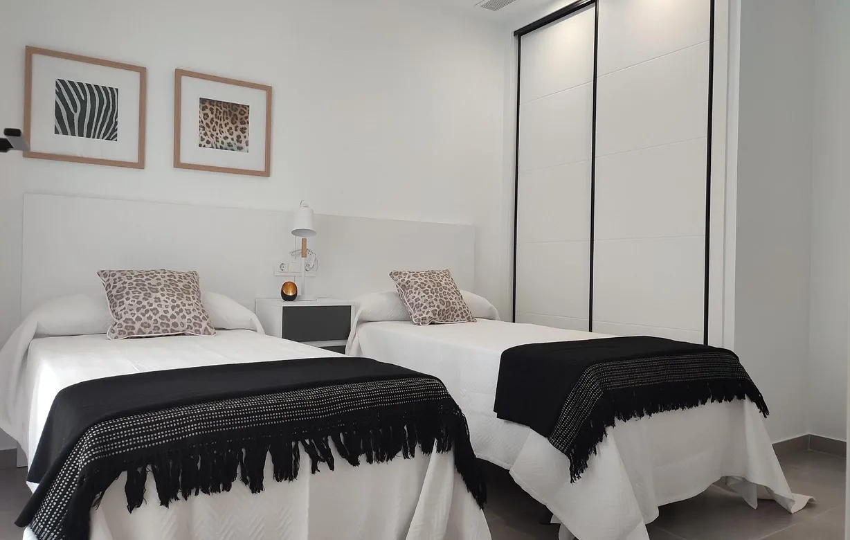 3 bedroom villa for sale - Bentley Hurst