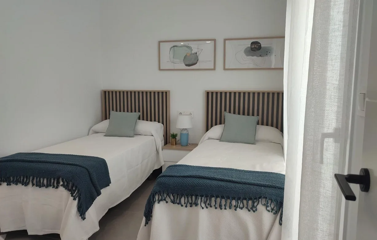 3 bedroom villa for sale - Bentley Hurst