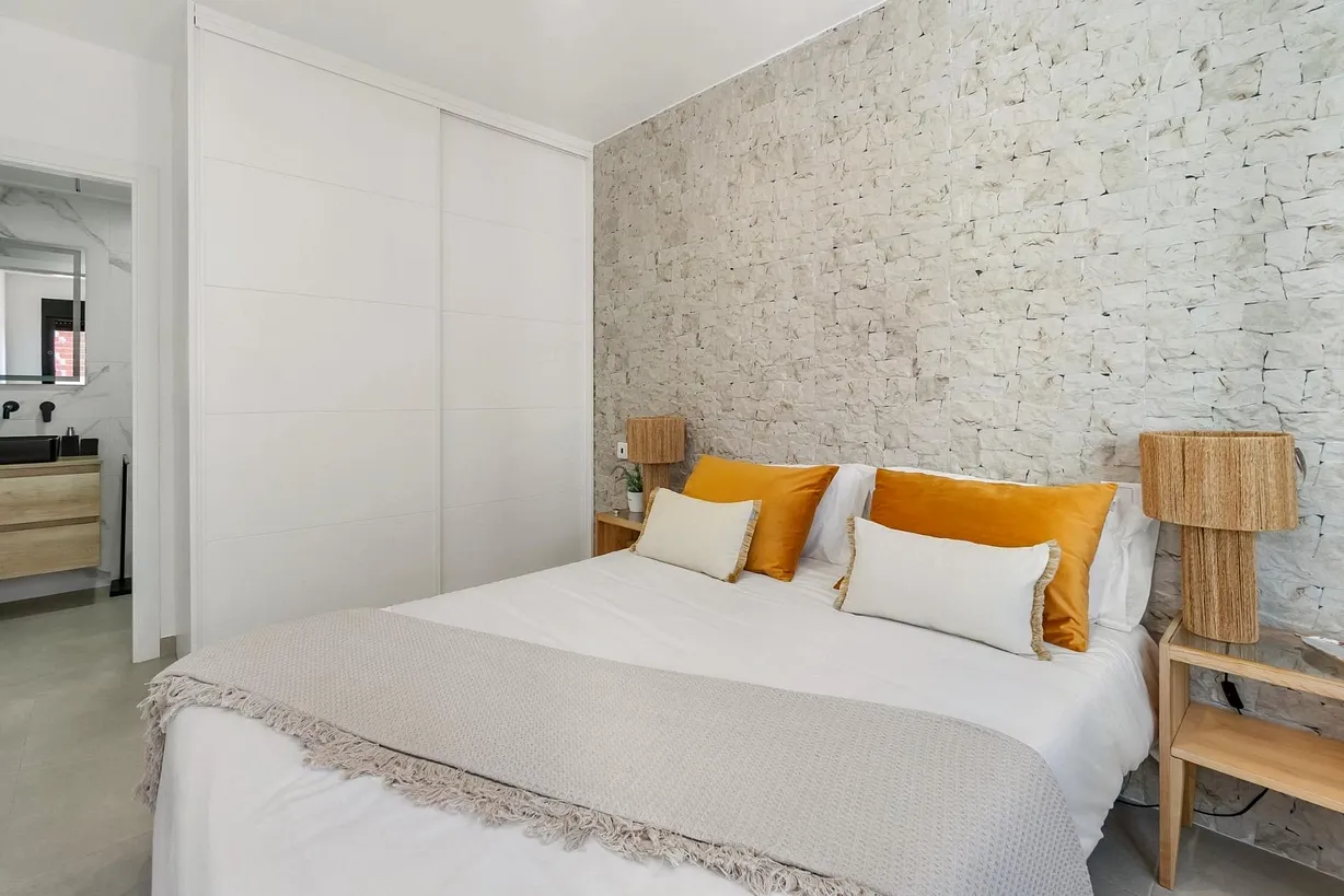 3 bedroom apartment for sale - Bentley Hurst