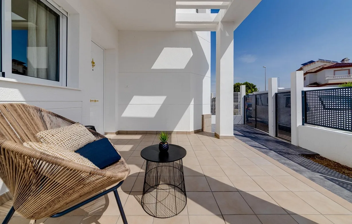 3 bedroom villa for sale - Bentley Hurst