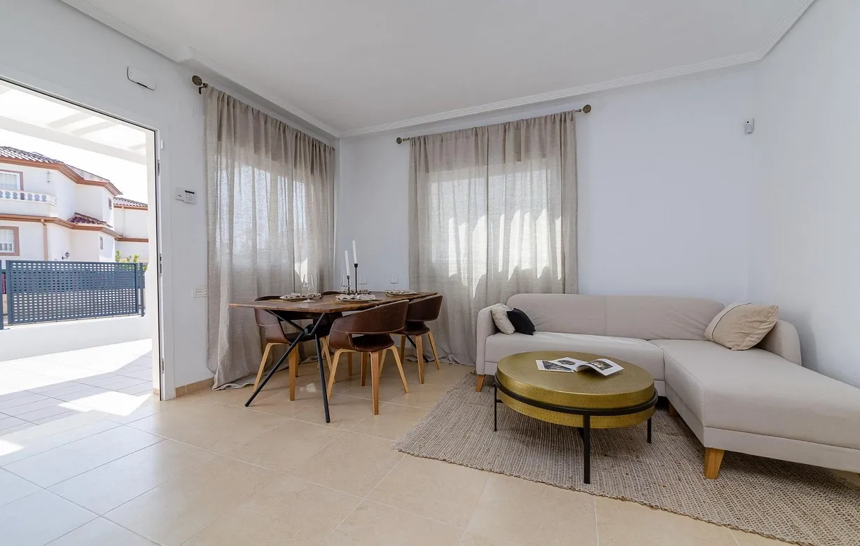 3 bedroom villa for sale - Bentley Hurst