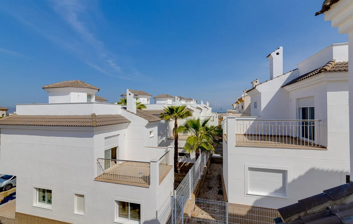 2 bedroom villa for sale - Bentley Hurst