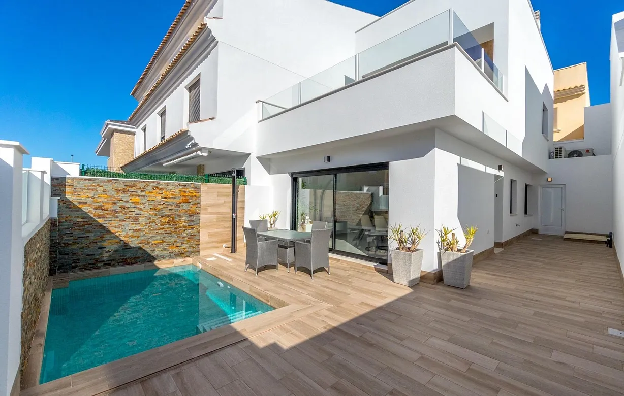3 bedroom villa for sale - Bentley Hurst