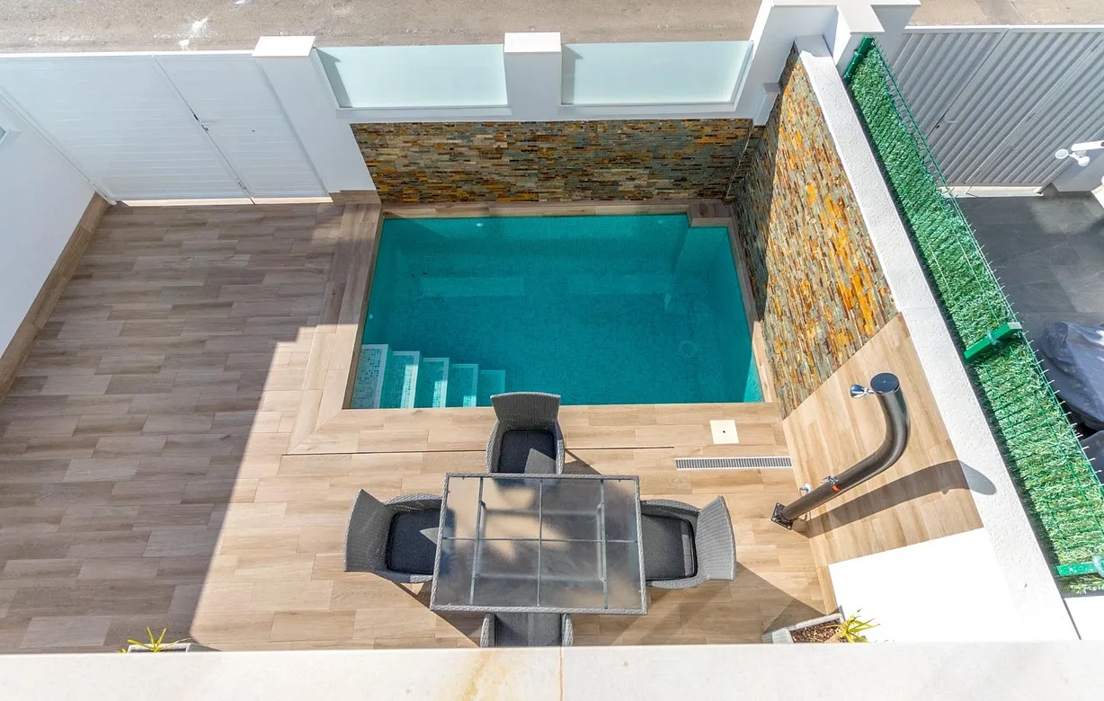 3 bedroom villa for sale - Bentley Hurst
