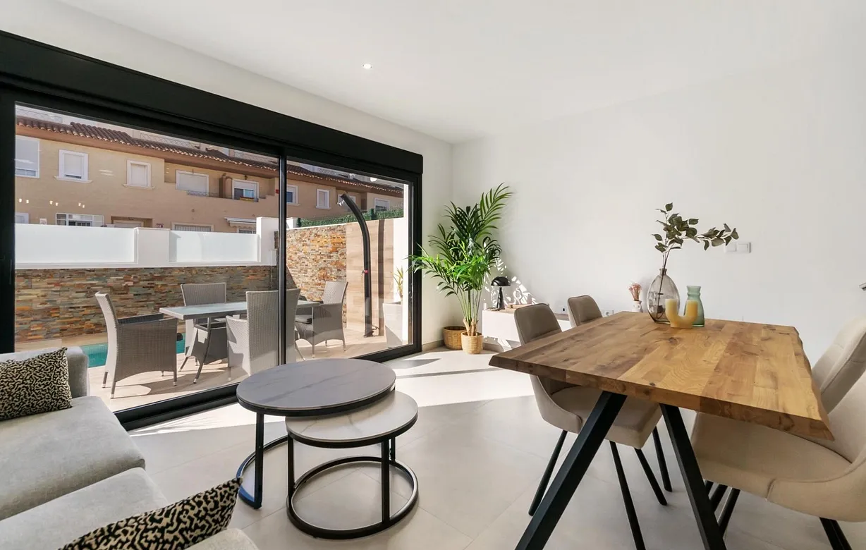 3 bedroom villa for sale - Bentley Hurst