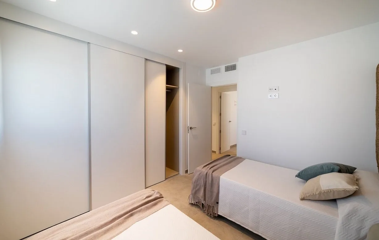 3 bedroom apartment for sale - Bentley Hurst