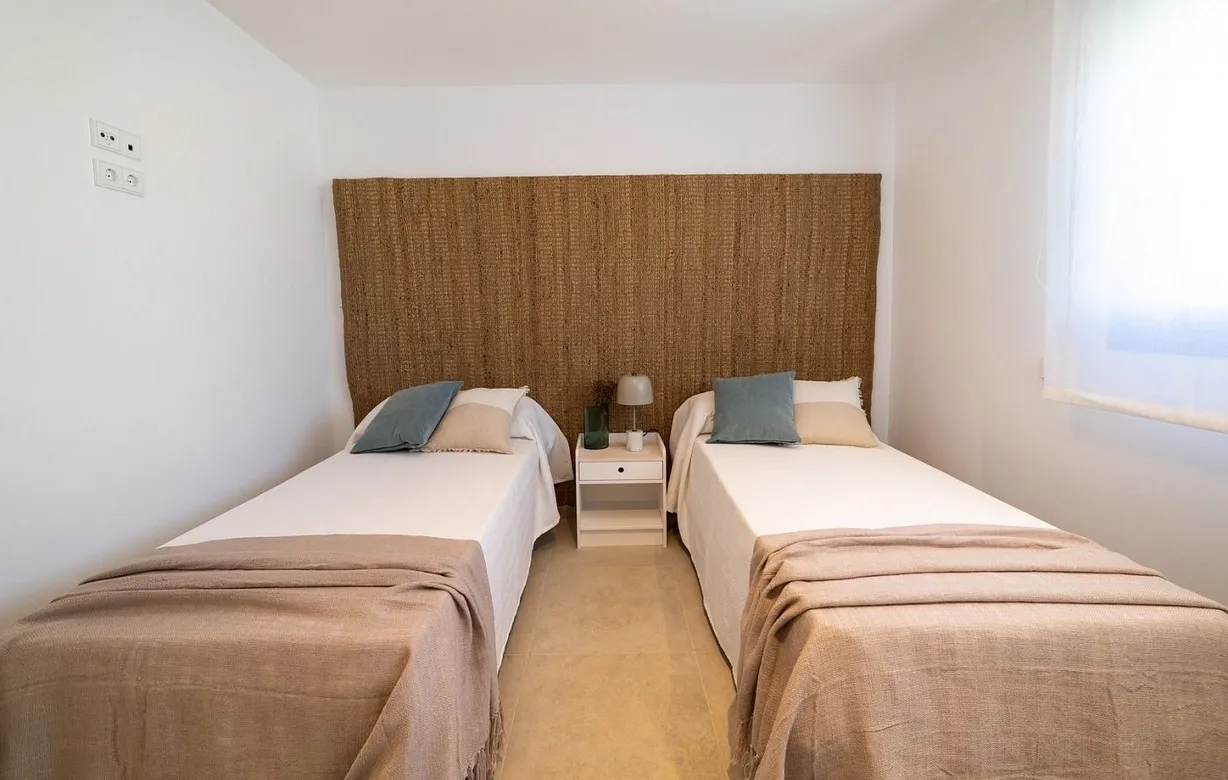 3 bedroom apartment for sale - Bentley Hurst