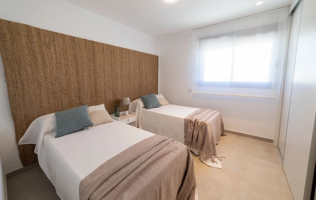 3 bedroom apartment for sale - Bentley Hurst