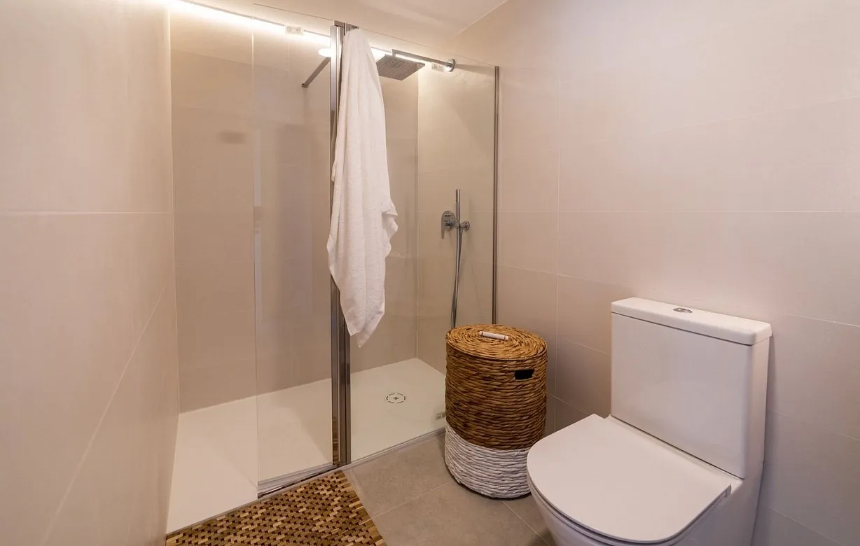 3 bedroom apartment for sale - Bentley Hurst