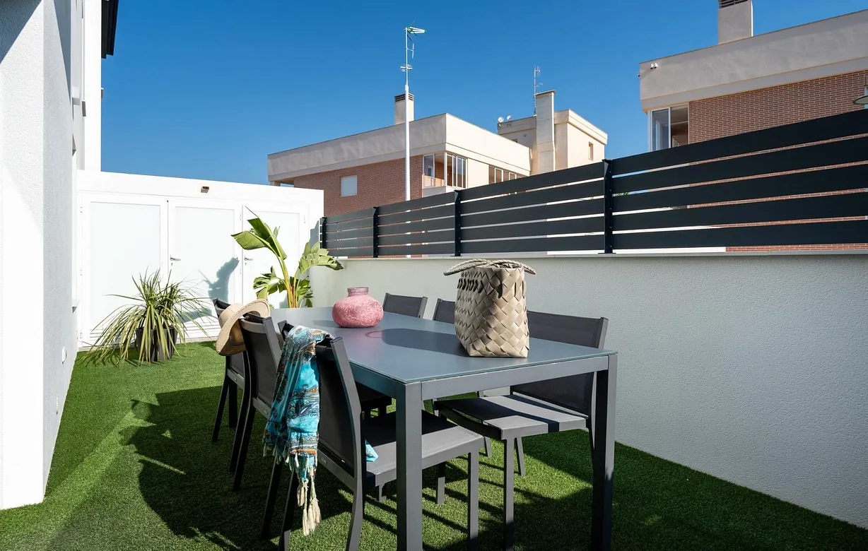 3 bedroom townhouse for sale - Bentley Hurst